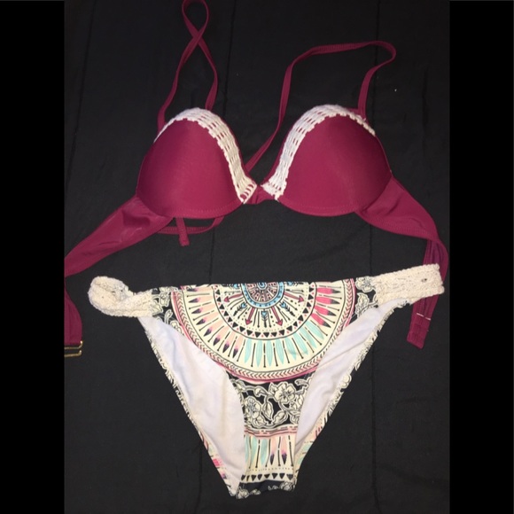 Bathing suit - Picture 1 of 1